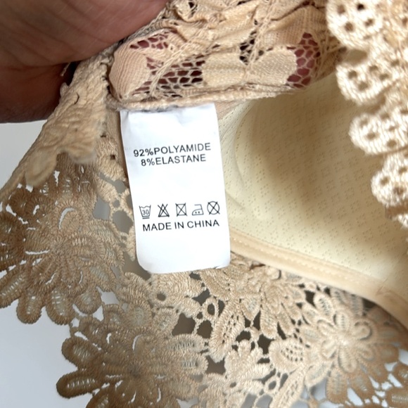 Bralette of embroidered flowers - Picture 4 of 5